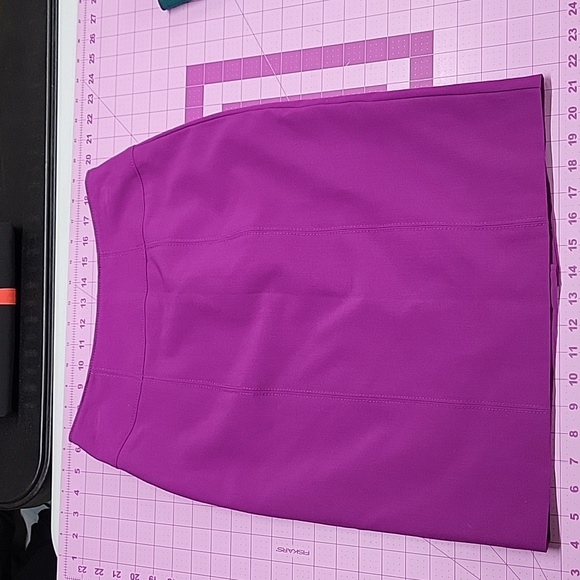 Womens 5 pencil skirts size 2 Worthington black red blue pink green knee length - Picture 4 of 11